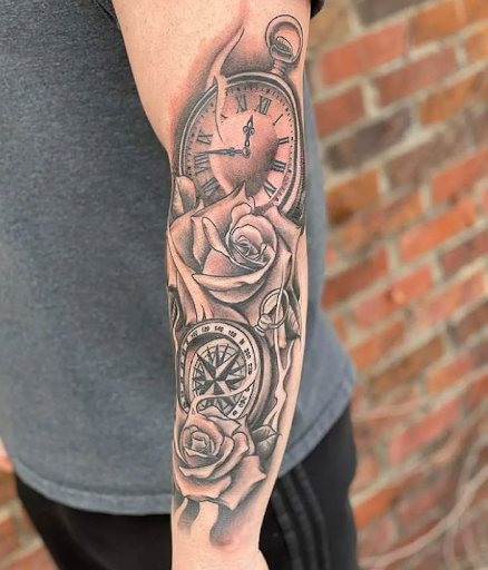 Explore fine line spine tattoo ideas, creative tattoo ideas in Omaha, available at Collective Hive Tattoo