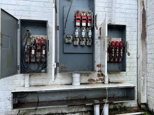 Electrician «Electrician Johns Creek by Clark Electrical», reviews and photos, 62 Technology Dr, Johns Creek, GA 30005, USA