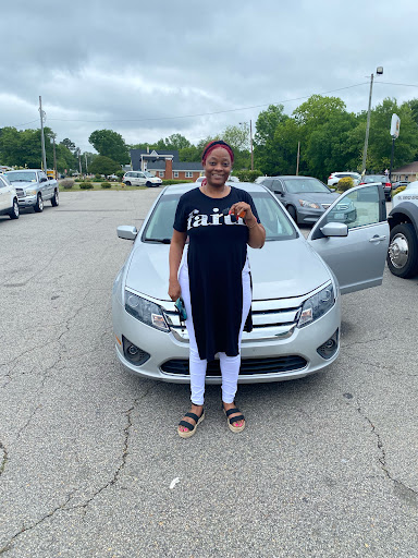 Used Car Dealer «Lavish Auto Sales», reviews and photos, 4526 Old Wake Forest Rd, Raleigh, NC 27609, USA