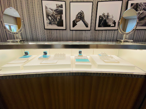 Jewelry Store «Tiffany & Co.», reviews and photos, 9595 Six Pines Dr, The Woodlands, TX 77380, USA