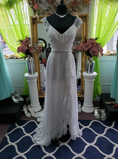 Consignment Shop «The White Pear Formal Consignment Boutique», reviews and photos, 1128 W Market St, Pottsville, PA 17901, USA