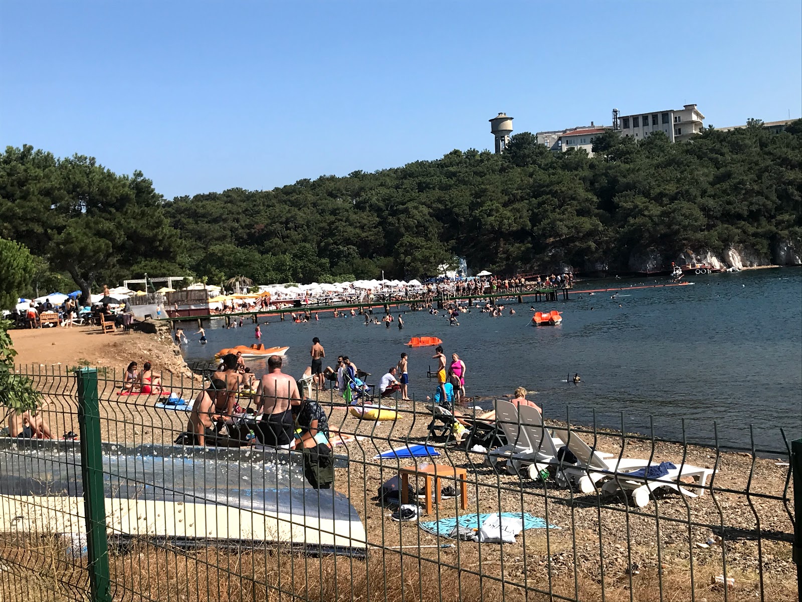 Foto de Ada Beach Club con muy limpio nivel de limpieza