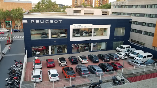 Auto Almogàvers · Concesionario Peugeot Barcelona (La Maquinista)