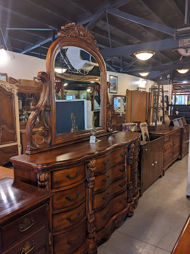 Furniture Store «Furniture4U of Lititz», reviews and photos, 243 S Broad St, Lititz, PA 17543, USA