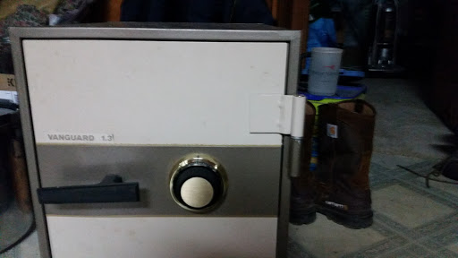 Locksmith «King Key & Lock Shop», reviews and photos, 61 E Apple Ave, Muskegon, MI 49442, USA