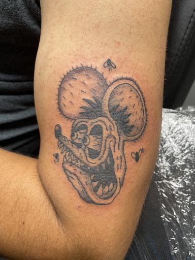 Explore deceased mom tattoo ideas, creative tattoo ideas in Meridian, available at Creative Pain Tattoo Studio
