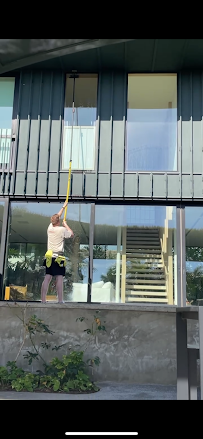 Ryan's Window Cleaning - Photo 1 - Car repair in , Honolulu