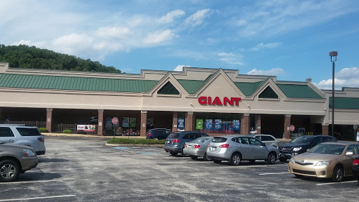 Grocery Store «Giant Food Stores», reviews and photos, 4855 West Chester Pike, Newtown Square, PA 19073, USA