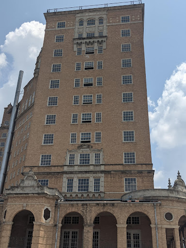 Coffee Shop «Downtown Video & You Maka Me HOT Coffee Roasting Company», reviews and photos, 101 NE 1st Ave, Mineral Wells, TX 76067, USA