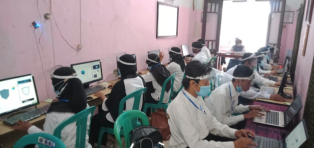 Ruang kelas - Bintang Computer Pasuruan