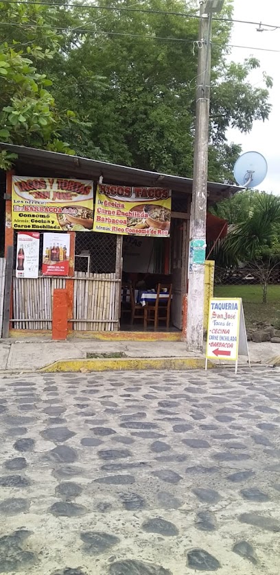 Tacos y Tortas - 92200, Calle Miguel Hidalgo, 92200 Chontla, Ver., Mexico