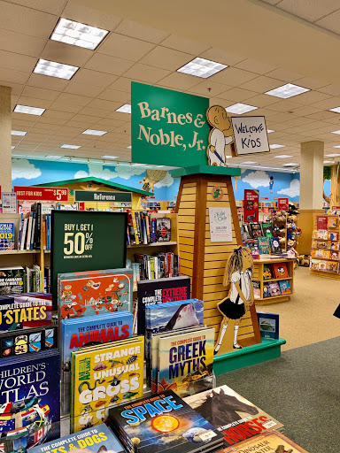 Book Store «Barnes & Noble», reviews and photos, 5231 E 41st St, Tulsa, OK 74135, USA