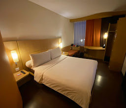 ibis Surabaya City Center photo
