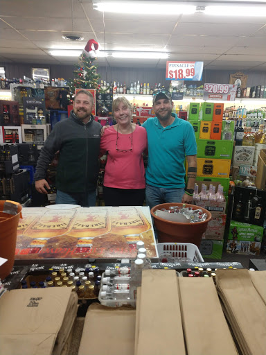 Liquor Store «West Kingsport Package Store», reviews and photos, 2217 W Stone Dr, Kingsport, TN 37660, USA