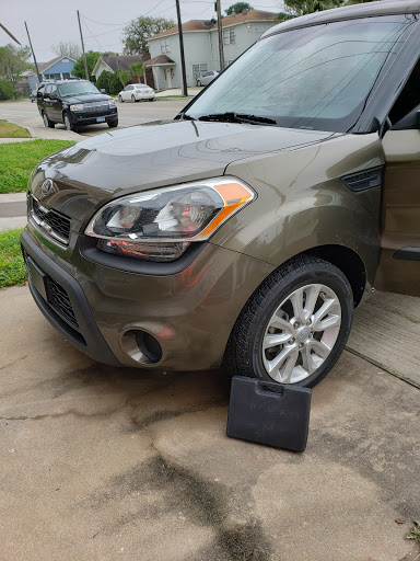 Used Car Dealer «Laredo Auto Sales», reviews and photos, 5827 Ave S, Galveston, TX 77551, USA