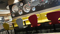 Atmosphère du Restaurant de hamburgers McDonald's à Halluin - n°9