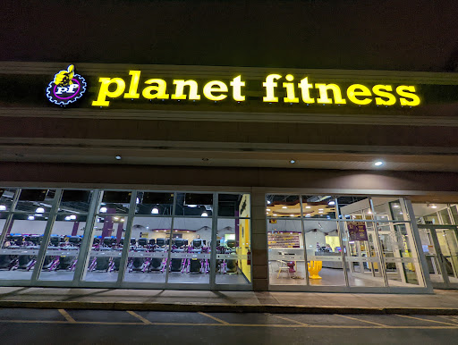 Gym «Planet Fitness», reviews and photos, 1040 S Broadway, Hicksville, NY 11801, USA