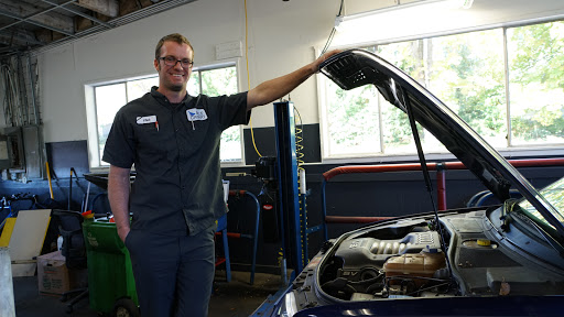 Auto Repair Shop «Blue Canary», reviews and photos, 499 Madison Ave N, Bainbridge Island, WA 98110, USA