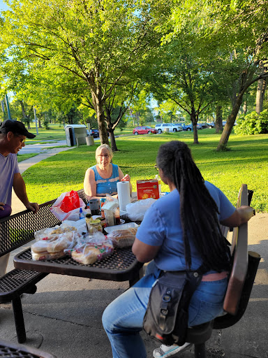 Public Golf Course «Elmwood 18 Hole Golf Course», reviews and photos, 6232 Pacific St, Omaha, NE 68106, USA