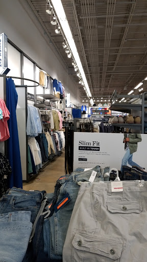 Clothing Store «Old Navy», reviews and photos, 697 Hillside Avenue, New Hyde Park, NY 11040, USA