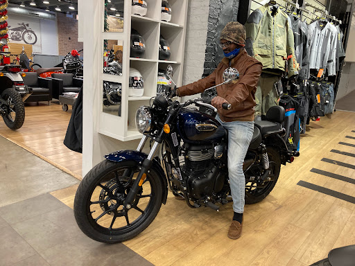 Motorcycle Dealer «Motoworks Chicago», reviews and photos, 1901 S Western Ave, Chicago, IL 60608, USA