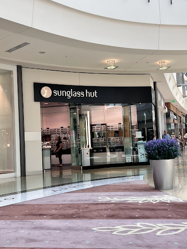 Sunglass Hut