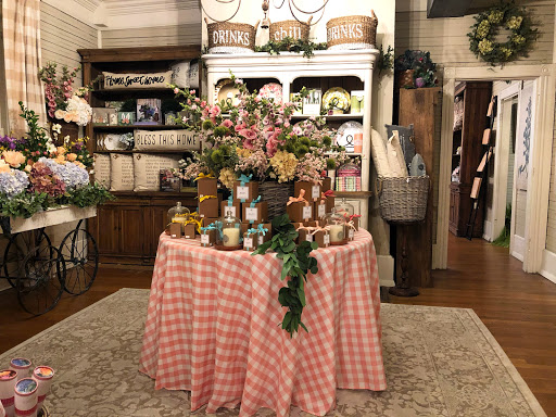 Boutique «High Cotton Vintage Home Furnishings», reviews and photos, 213 N Spring St, Manchester, TN 37355, USA
