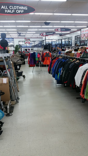 Thrift Store «Value World», reviews and photos, 11900 Detroit Ave, Lakewood, OH 44107, USA