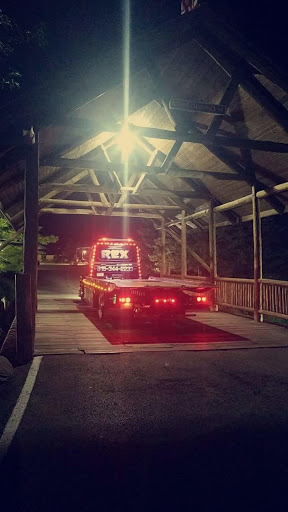 Towing Service «Rex Auto Body and 24/7 Towing», reviews and photos, 4910 W Elm St, McHenry, IL 60050, USA