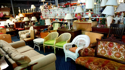 Fred's Unique Furniture & Antiques