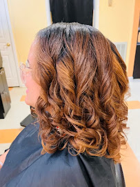 Beautiful MoJo hair and beauty lounge