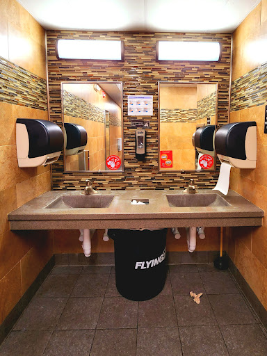 Gas Station «Flying J», reviews and photos, 520 S State Rd 39, Lebanon, IN 46052, USA