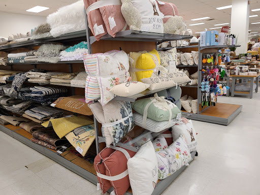 Department Store «T.J. Maxx», reviews and photos, 34 E Ridgewood Ave, Paramus, NJ 07652, USA