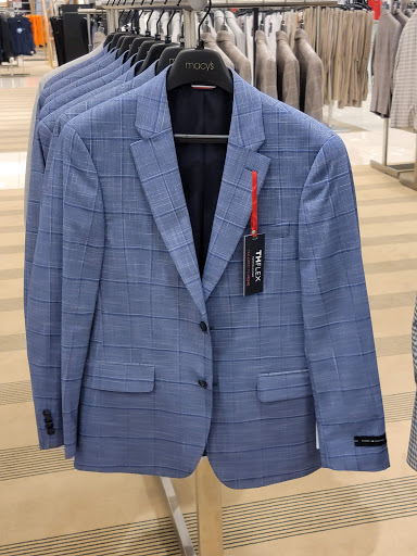 Shopping Mall «Emerald Square», reviews and photos, 999 S Washington St, North Attleborough, MA 02760, USA