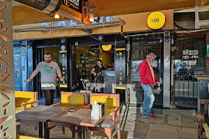 Laviva Bar image