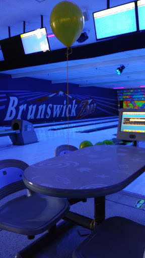 Bowling Alley «Brunswick Zone Turnersville Lanes», reviews and photos, 100 American Blvd, Turnersville, NJ 08012, USA