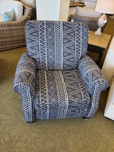 Furniture Store «Raymour & Flanigan Furniture and Mattress Store», reviews and photos, 2780 W Ridge Rd, Rochester, NY 14626, USA