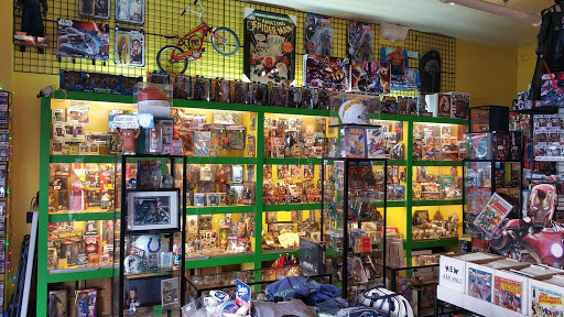 Comic Book Store «The Retro Store», reviews and photos, 17 N Raymond Ave, Pasadena, CA 91104, USA