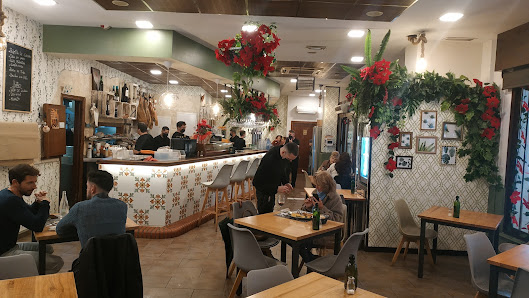 Gálvez Restaurante C. Mefistofeles, 2, Cruz de Humilladero, 29006 Málaga, España