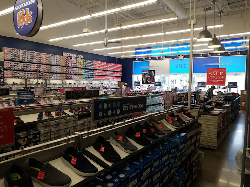 Shoe Store «SKECHERS Factory Outlet», reviews and photos, 303 Gellert Blvd, Daly City, CA 94015, USA