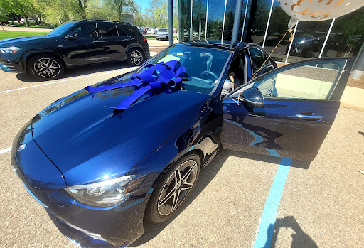 Mercedes Benz Dealer «Mercedes-Benz of Ann Arbor», reviews and photos, 570 Auto Mall Dr, Ann Arbor, MI 48103, USA