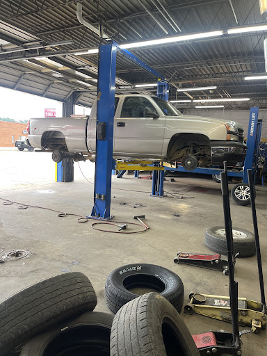 Tire Shop «Oneonta Tire Center», reviews and photos, 302 2nd Ave E, Oneonta, AL 35121, USA