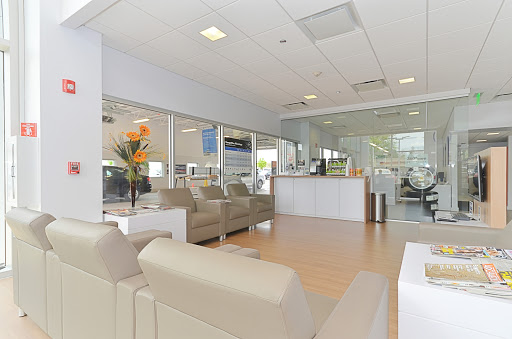 Volkswagen Dealer «Pugi Volkswagen», reviews and photos, 2020 Ogden Ave, Downers Grove, IL 60515, USA