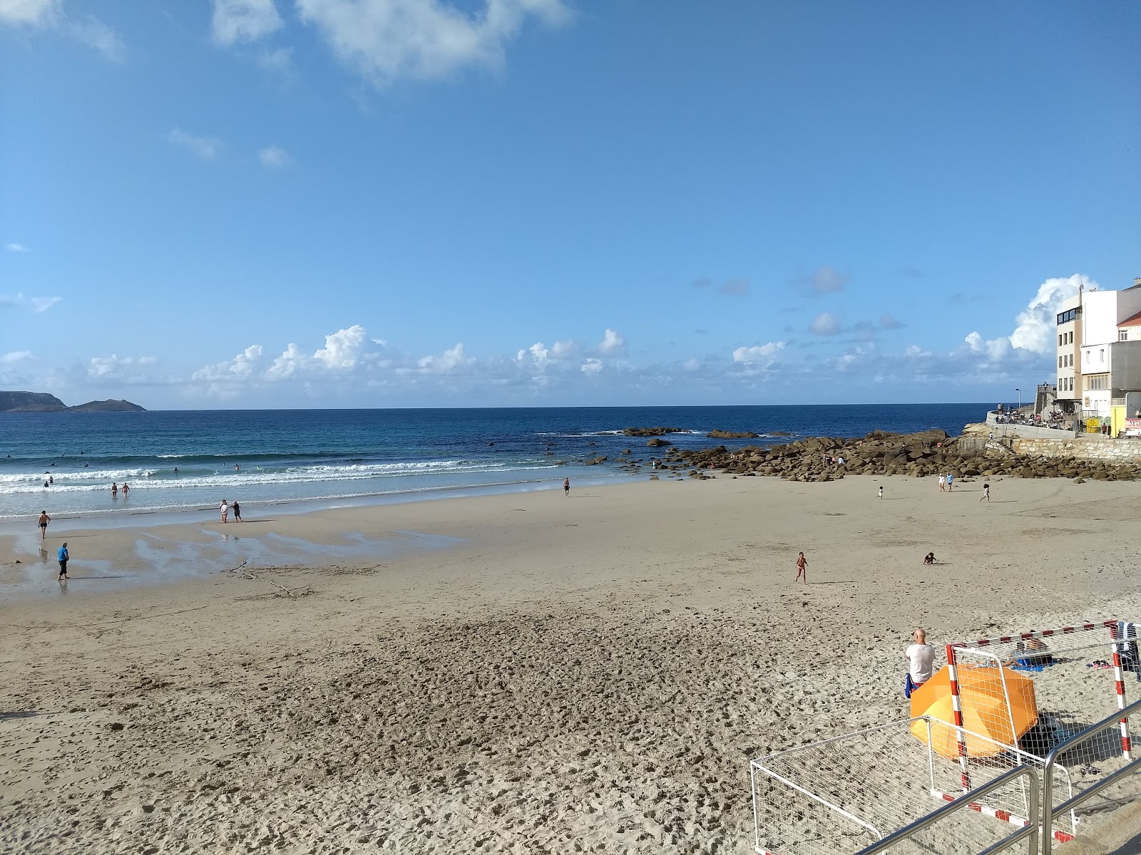 Praia de Area Maior'in fotoğrafı - rahatlamayı sevenler arasında popüler bir yer