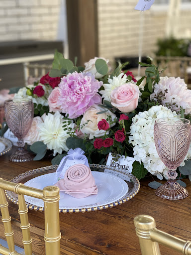 Florist «Affordable Flowers», reviews and photos, 33289 Woodward Ave, Birmingham, MI 48009, USA