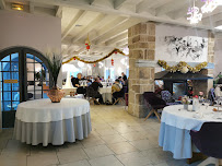 Atmosphère du Restaurant français Le Sabot de l'Atre à Saint-Maurice-de-Lignon - n°1