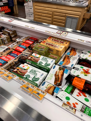 Health Food Store «Sprouts Farmers Market», reviews and photos, 835 W Foothill Blvd, Claremont, CA 91711, USA