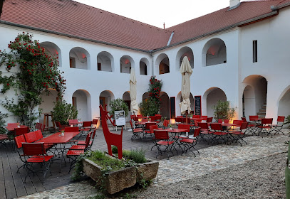 Hotel / Café Eisenhuthaus