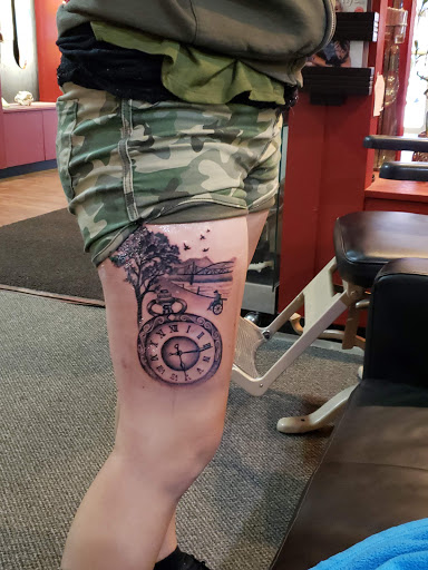 Tattoo Shop «Twisted Skull Studios», reviews and photos, 206 4th St S, La Crosse, WI 54601, USA