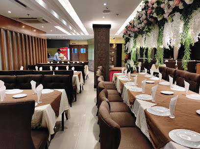 The Copper Chimney Restaurant, GEC - Sanmar Tower, 1 CDA Ave, Chattogram 4001, Bangladesh